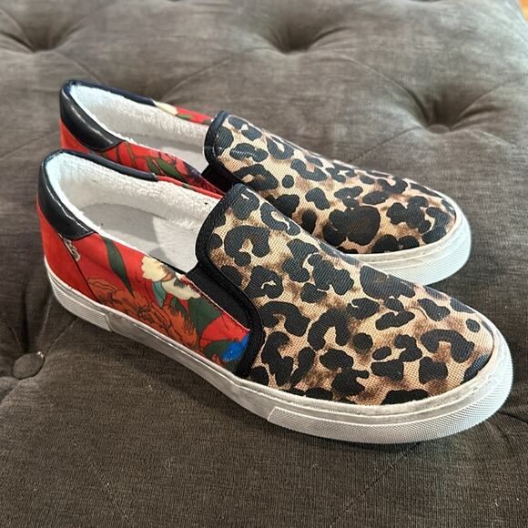 Steve Madden Distressed Slip-on Sneakers size 8.5 NWOT - Picture 4 of 8